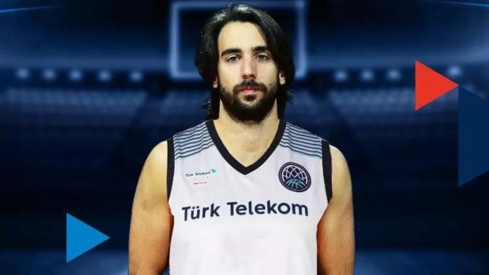 Pınar Karşıyaka'nın ilk transferleri Can Korkmaz ve Samed Geyik