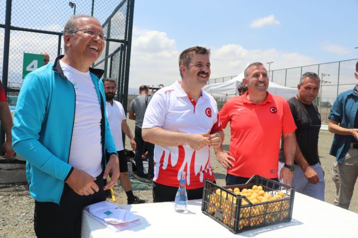 Iğdır Kayısı Cup tenis turnuvası başladı