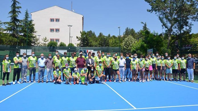 Demirci Akıncıları Tenis Turnuvası Manisa'da başladı