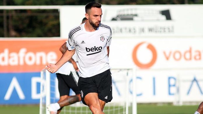 Kenan Karaman Beşiktaş'la ilk antrenmanına çıktı