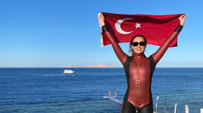 Şahika Ercümen Türkiye rekoru kırdı!