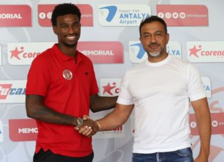 Antalyaspor, Haji Wright için imza töreni düzenledi