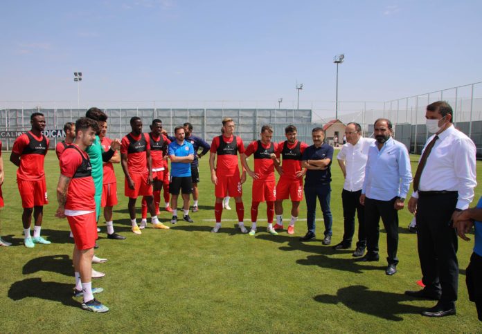 Sivasspor'da Petrocub maçı hazırlıkları sürüyor
