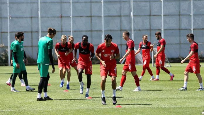 Sivasspor, Dinamo Batumi maçının hazırlıklarını sürdürdü