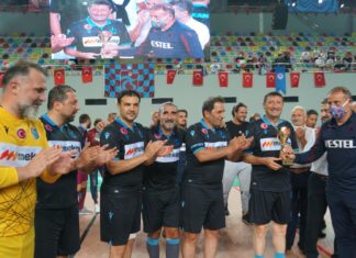 Özkan Sümer’in anısına düzenlenen “Efsanelerle Yeniden” futbol turnuvası sona erdi