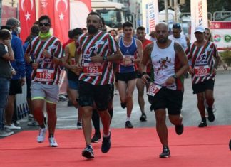 9 Eylül Uluslararası İzmir Yarı Maratonu başladı