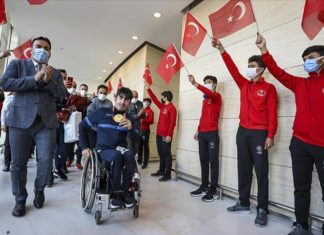 Para milli sporcular, Tokyo 2020’yi rekor sayıda madalyayla tamamladı