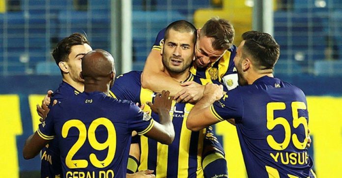Eren Derdiyok’un hedefi tekrar Süper Lig