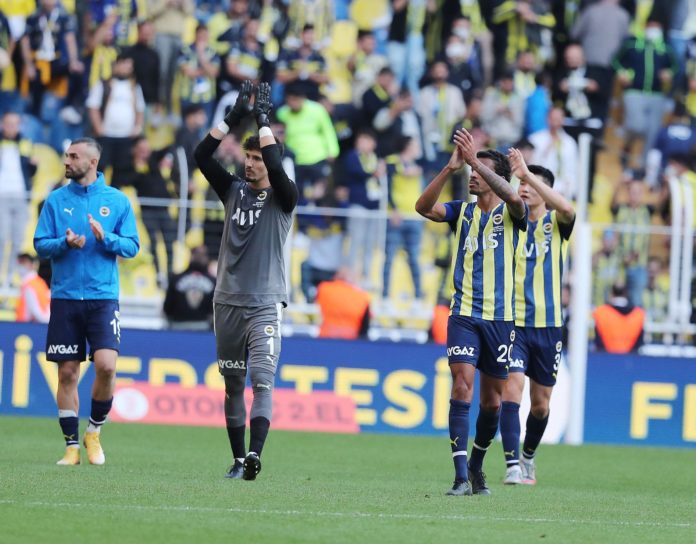 Fenerbahçe'de 11 futbolcu Milli görevde