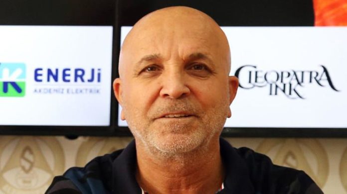 Alanyaspor Başkanı Çavuşoğlu, ligin ilk 8 haftasını değerlendirdi