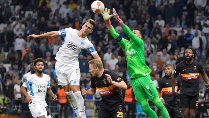 Galatasaraylı Fernando Muslera, Avrupa Ligi'nin en iyisi!