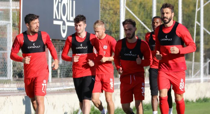 Sivasspor, 2 eksikle Antalyaspor maçının hazırlıklarını sürdürdü