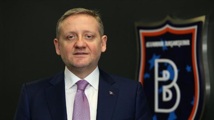 Başakşehir Başkanı Göksel Gümüşdağ: Hakem kötü performansıyla maçın önüne geçti