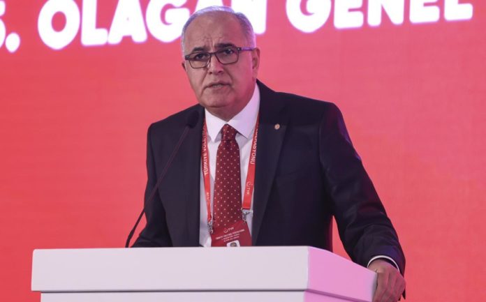 Voleybolda Mehmet Akif Üstündağ yeniden başkanlığa seçildi