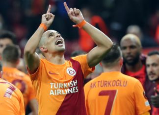 Galatasaray tur kapısını araladı