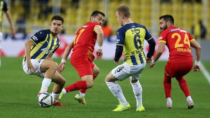Fenerbahçe 4 maçla tepetaklak oldu