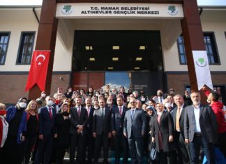 Bakan Kasapoğlu, Altınevler Gençlik Merkezi'nin açılışını yaptı