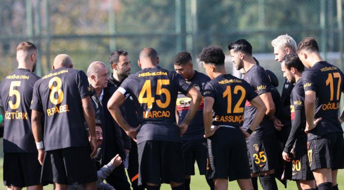 Galatasaray'da Fenerbahçe derbisi öncesi forvet kararsızlığı