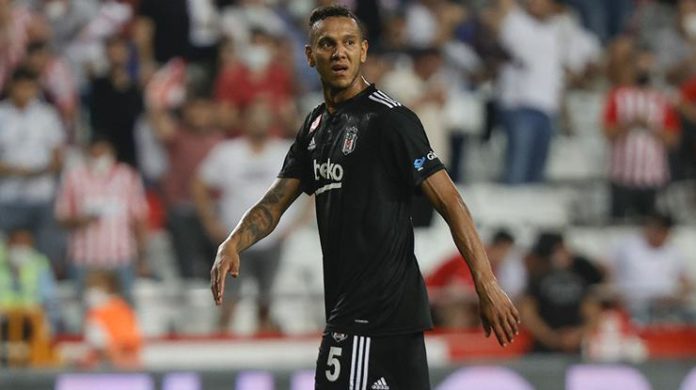 Beşiktaş'ta bomba gelişme! Josef de Souza…