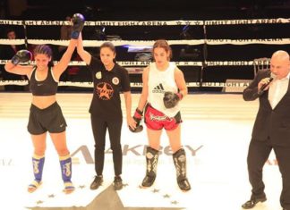 Betül Durmuş Profesyonel Kick Boks Şampiyonu oldu