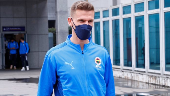 Fenerbahçe'de Serdar Aziz görev bekliyor