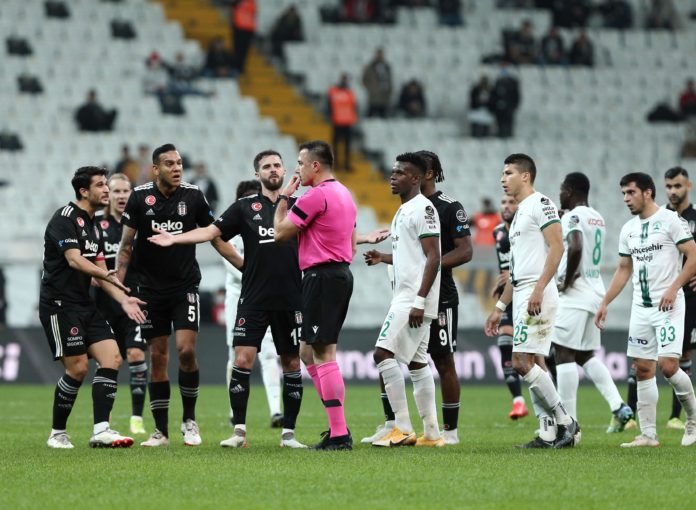 Beşiktaş'ta kötü gidişat sonrası gündem yoğun