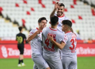 Antalyaspor'un gençleri performansları ile beğeni topladı