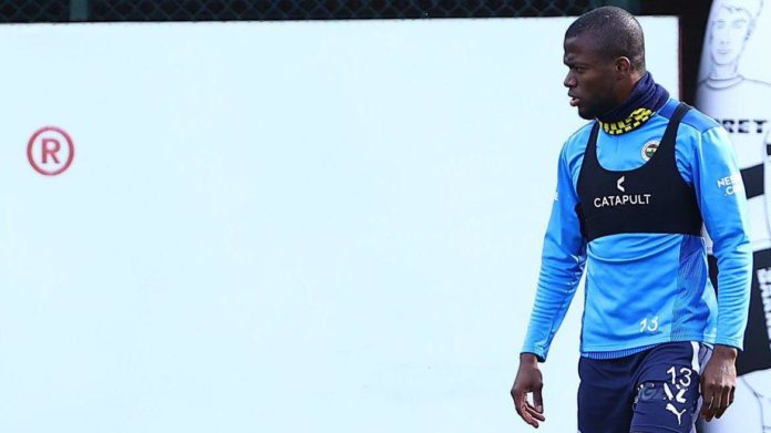 Fenerbahçe'de Eintracht Frankfurt maçı hazırlıkları başladı! Enner Valencia müjdesi