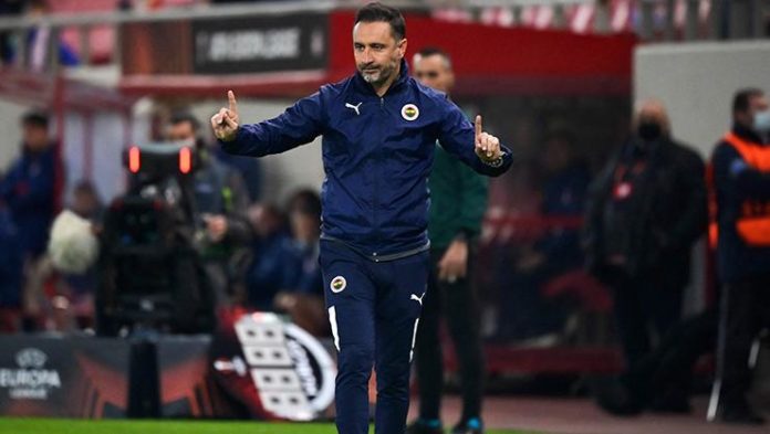 Fenerbahçe'de Vitor Pereira kafaları karıştırdı