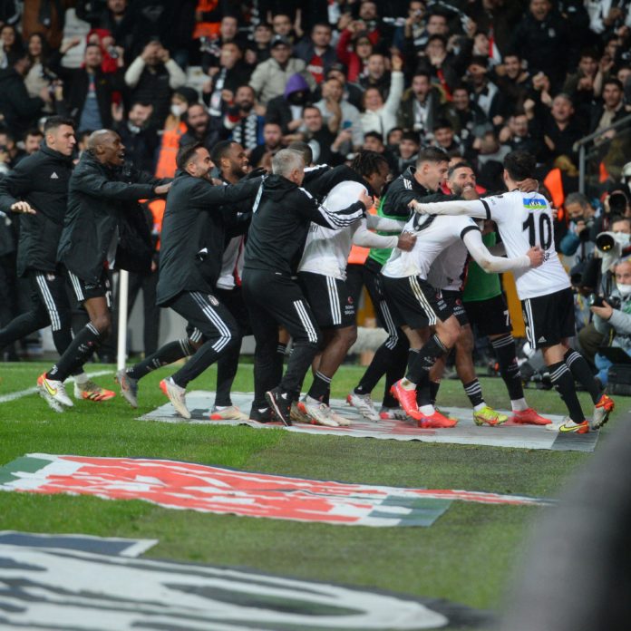 Beşiktaş'ta derbi öncesi yıldızlar parlıyor