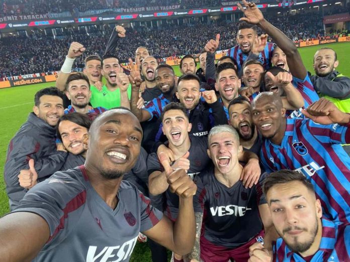 Lider Trabzonspor tek yürek