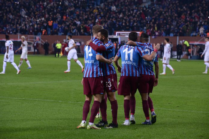 Trabzonspor'a övgü yağdırdı: Ezber bozuyorlar!