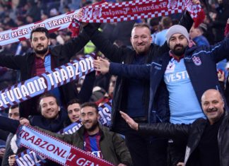 Trabzonspor haberi… Akyazı'da şampiyonluk havası!