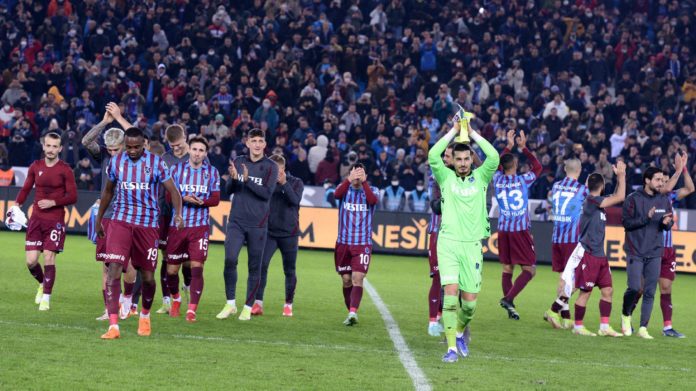 Trabzonspor'dan, İstanbul'un 3 büyüklerine tarihi fark