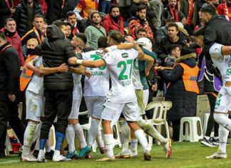 Denizlispor'da kupa zaferinin mutluluğu yaşanıyor
