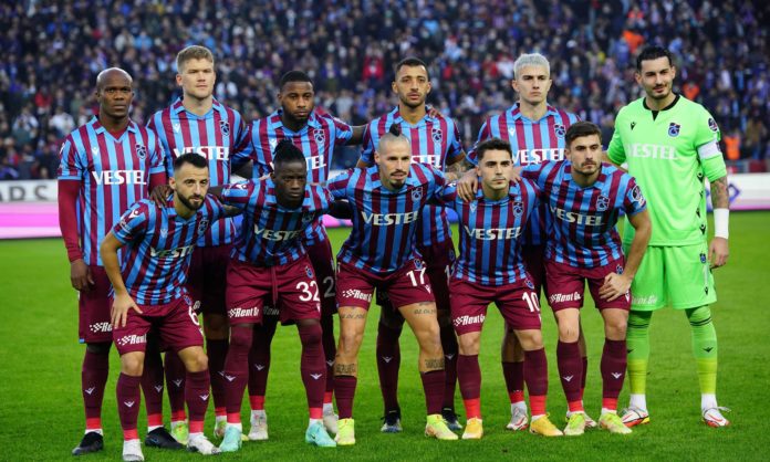 Trabzonspor, 2021'deki liderliğini 2022'de şampiyonlukla taçlandırmak istiyor