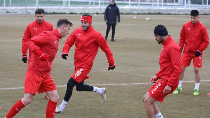 Sivasspor'da Konya mesaisi sürüyor