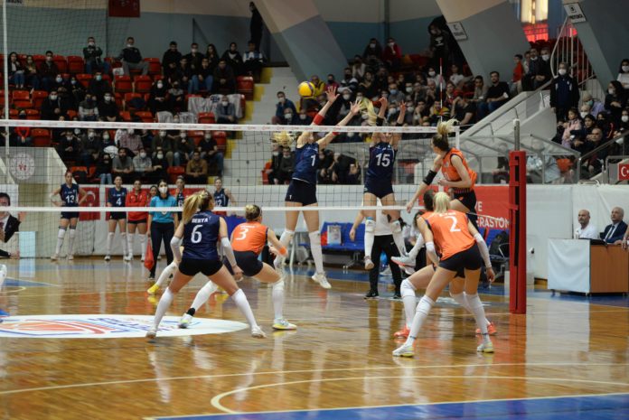 Çukurova Belediyespor-İlbank maç sonucu: 2-3