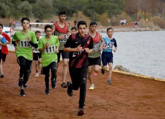 Kuşadası okullararası Kros şampiyonası’na ev sahipliği yaptı