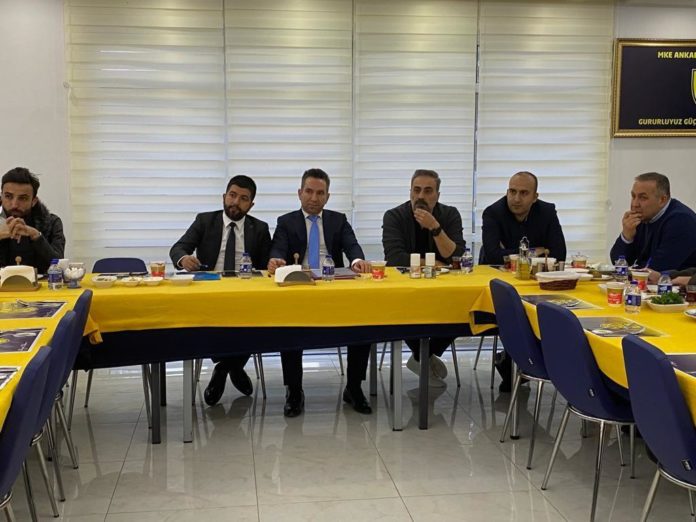 Mustafa Dalcı, basın mensuplarıyla bir araya geldi