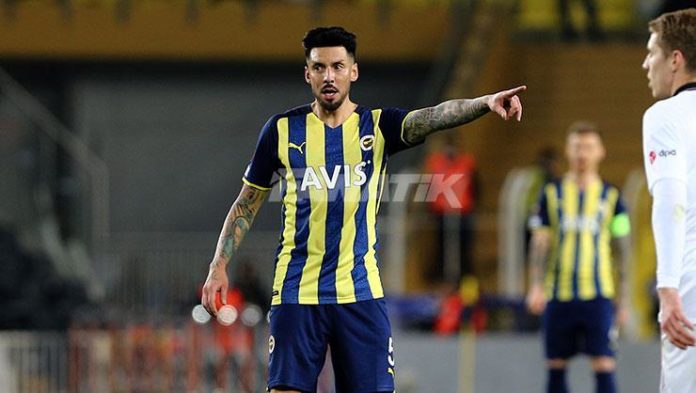 Jose Sosa'dan Fenerbahçe sözleri! “Kulüp şu an karmaşık durumda”