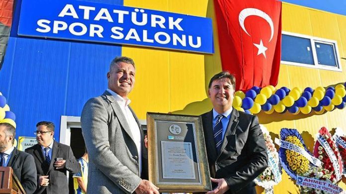 Fethiye’de yapımı tamamlanan Atatürk Spor Salonu hizmete açıldı