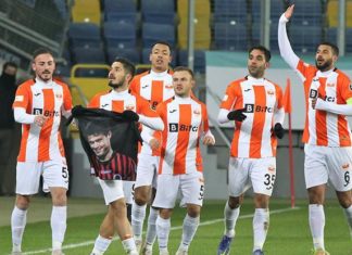 Gençlerbirliği – Adanaspor karşılaşmasında Ahmet Çalık unutulmadı