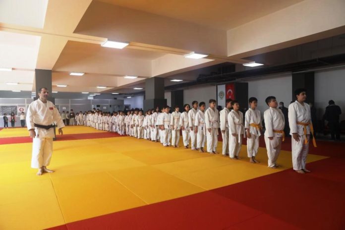 Ankara Etimesgut Belediyesi’nden judoya büyük destek
