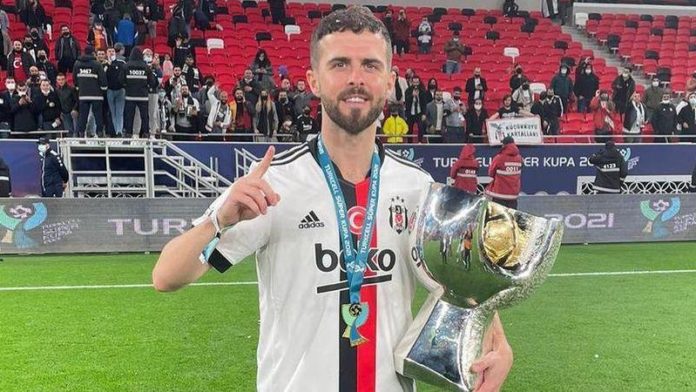 Miralem Pjanic, Beşiktaş'ta kalacak mı? İşte açıklamaları…