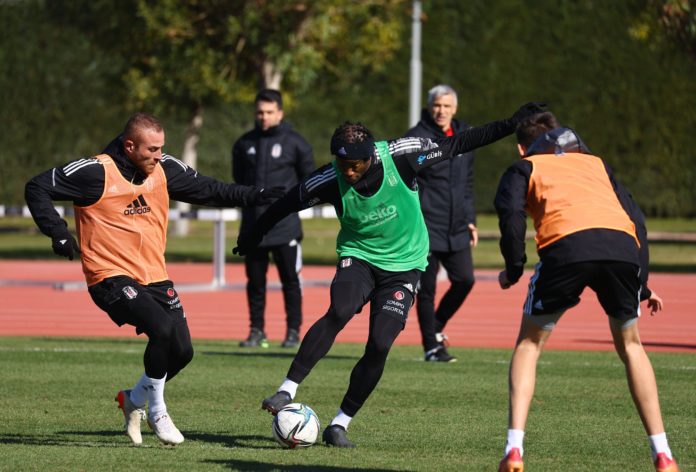 Beşiktaş'ta diziliş değişiyor! Formasyonda 3’lü devrimi