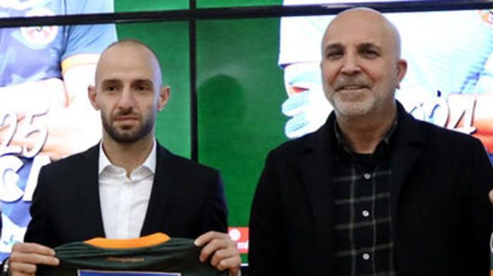 Alanyaspor Başkanı Hasan Çavuşoğlu açıkladı: Fenerbahçe ile Efecan Karaca için anlaşmıştık