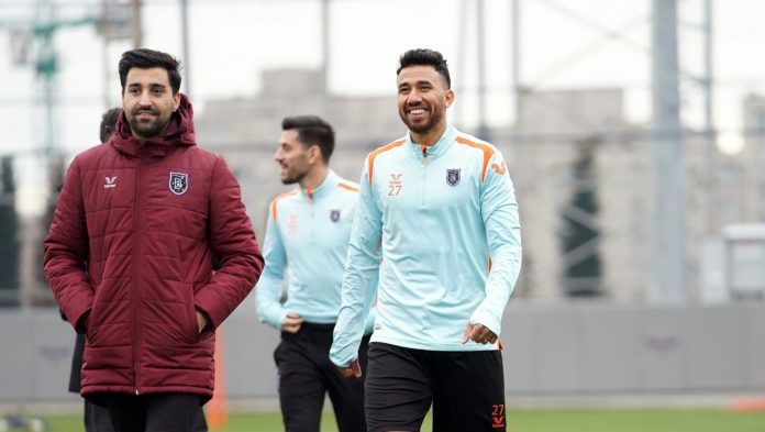 Başakşehir’de Pizzi ve Trezeguet ilk antrenmanlarına çıktı