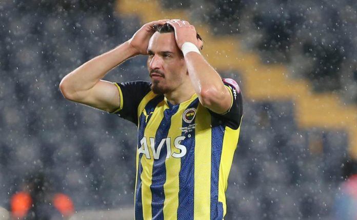 Fenerbahçe'nin golcü sorununa transferler de çare olmuyor