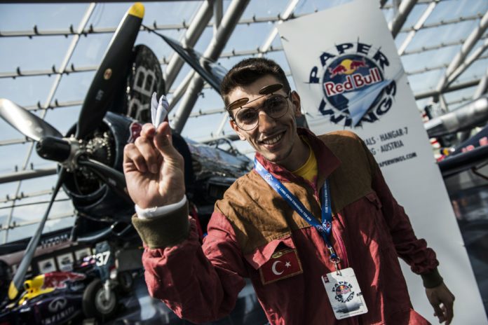 Red Bull Paper Wings ile ‘Kâğıt uçak pilotları’ yurdun dört bir köşesinde hünerlerini sergileyecek